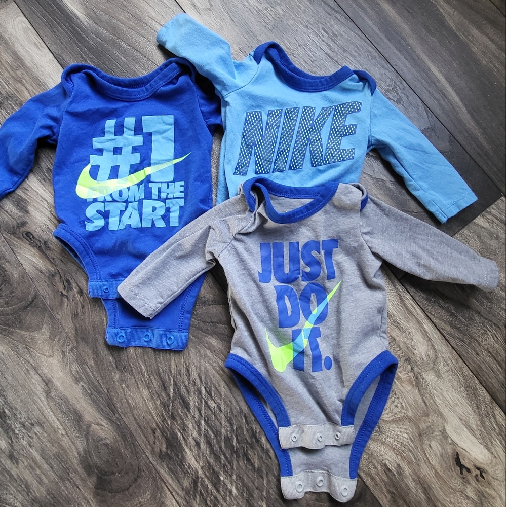 Nike Longsleeve Bodysuits